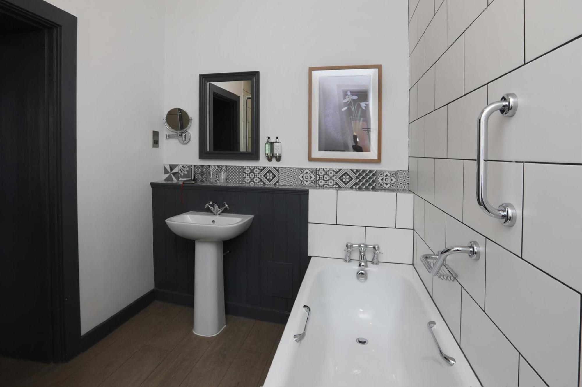 Superior Double Room,1555775917:JPEG