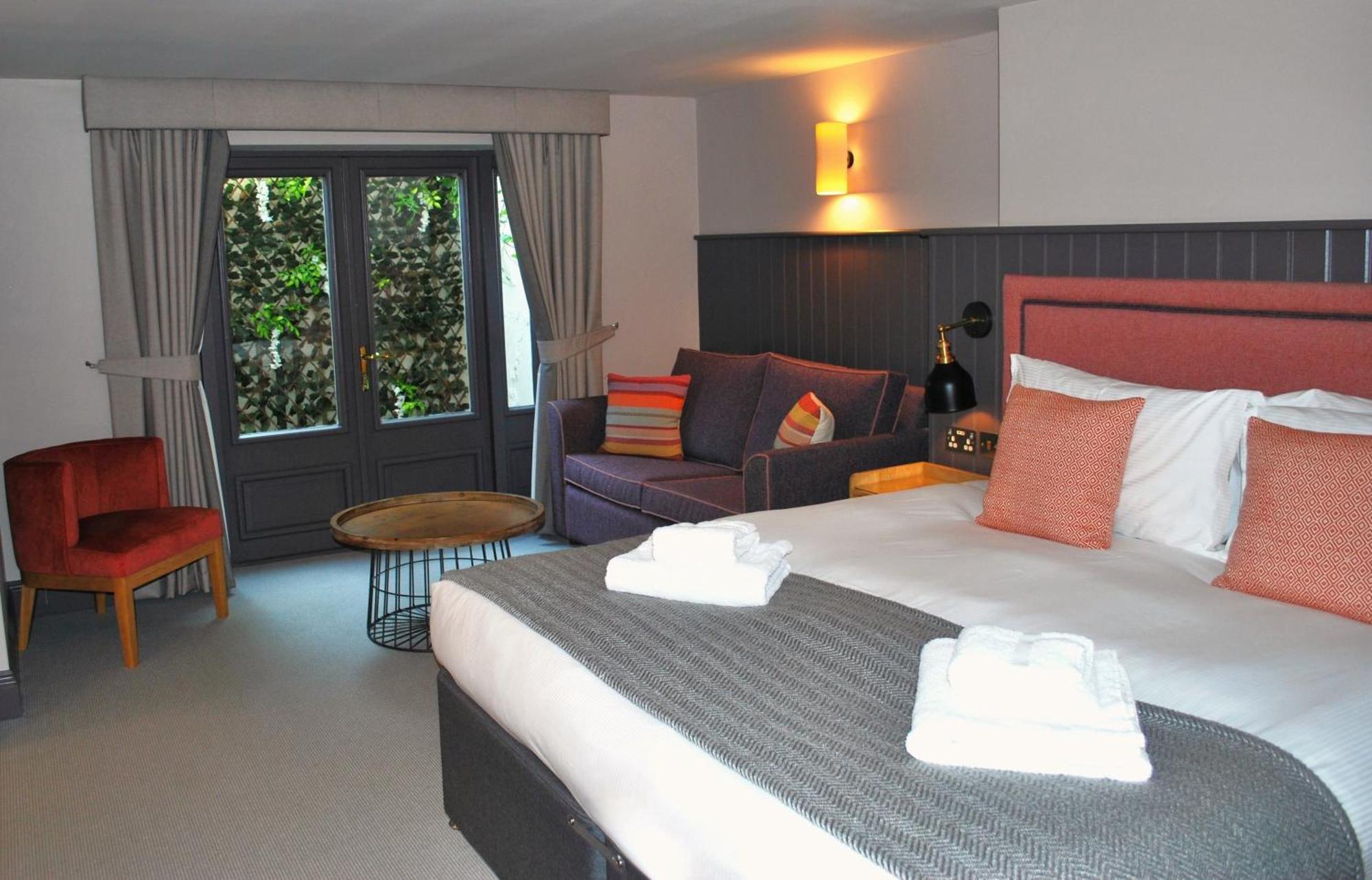 One-Bedroom Deluxe
