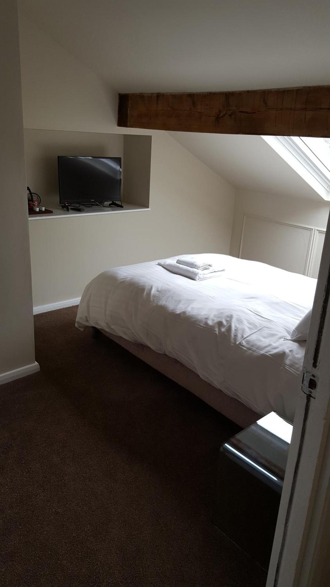 Large Single Room