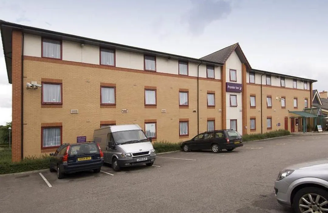 Premier Inn Harrogate South-1