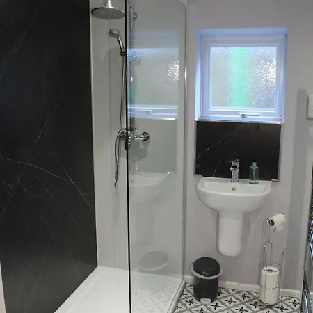 Acomb Lodge-2