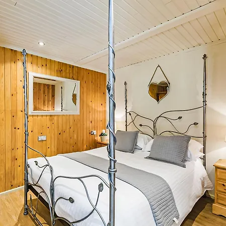 Springwood Lodges-2